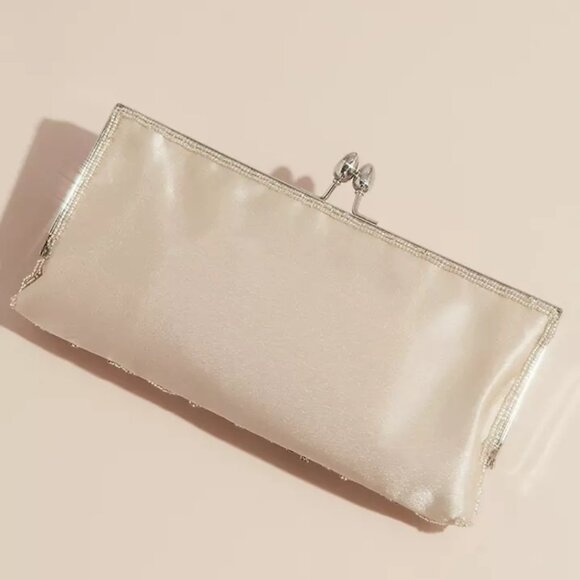 Elegant Cream Beaded Clutch - Picture 2 of 3